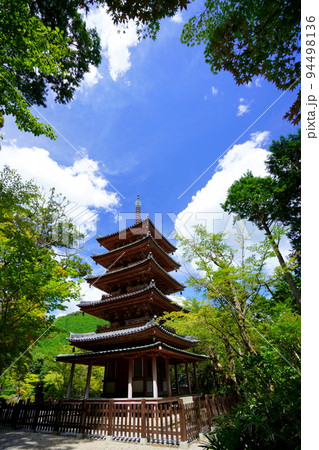 海住山寺・夏の終わり秋雲の爽やかな国宝五重塔 海住山寺・夏の終わり秋雲の爽やかな国宝五重塔 94498136