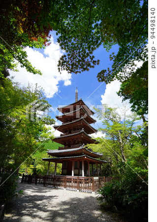 海住山寺・夏の終わり秋雲の爽やかな国宝五重塔 海住山寺・夏の終わり秋雲の爽やかな国宝五重塔 94498140