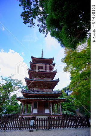 海住山寺・夏の終わり秋雲の爽やかな国宝五重塔 94498151