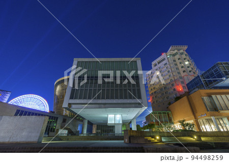 大阪文化館・天保山(旧サントリーミュージアム)の夜景 大阪文化館・天保山(旧サントリーミュージアム)の夜景 94498259