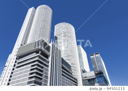 愛知県名古屋市　快晴のJR名古屋駅（東側　桜通口方面） 94501213