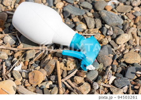 海辺のゴミ 漂流物 スプレー 海辺のゴミ 漂流物 スプレー 94503261