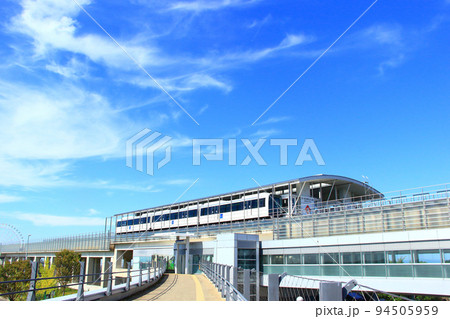 愛・地球博記念公園駅とリニモの風景 愛・地球博記念公園駅とリニモの風景 94505959