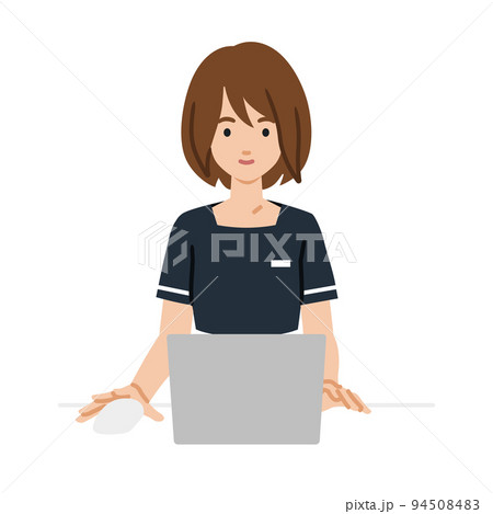 デスクで座ってPCを使っているエステ店員・受付・接客係の女性 94508483