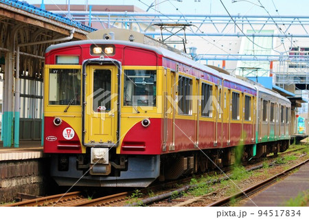 【えちごトキめき鉄道】妙高はねうまライン直江津駅 ET127系〜新潟色〜 94517834