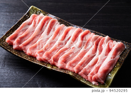 黒豚肩ロースうす切り しゃぶしゃぶ用 150g 黒豚肩ロースうす切り しゃぶしゃぶ用 150g 94520295