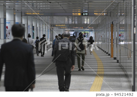 朝の新宿副都心4号街路地下道 朝の新宿副都心4号街路地下道 94521492
