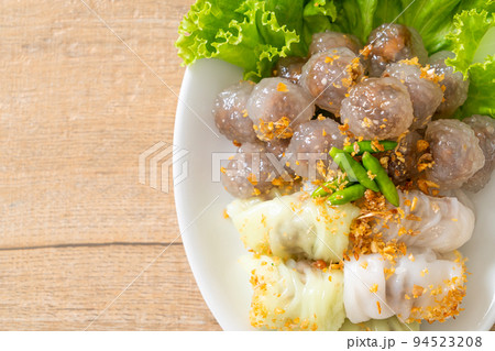 Steamed Rice-Skin Dumplings and Steamed Tapioca Dumplings with Pork Steamed Rice-Skin Dumplings and Steamed Tapioca Dumplings with Pork 94523208