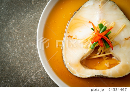 Steamed Cod Fish with Soy Sauce 94524467
