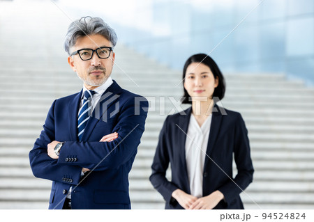 ビジネス　男女 94524824