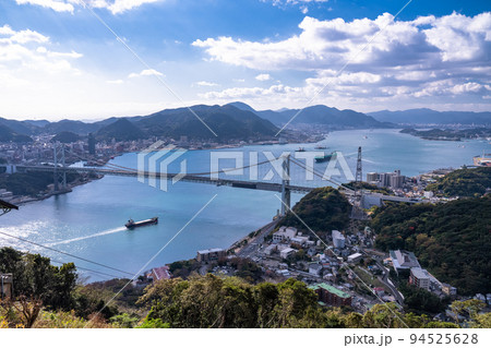 《山口県》下関・関門海峡の街並み 《山口県》下関・関門海峡の街並み 94525628