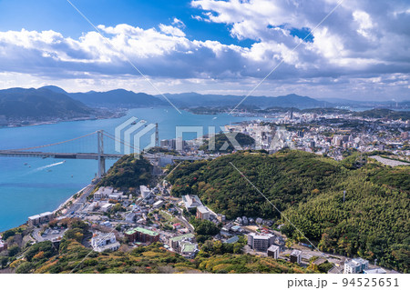 《山口県》下関・関門海峡の街並み 94525651