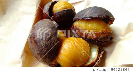 秋の味覚　甘栗 94525842