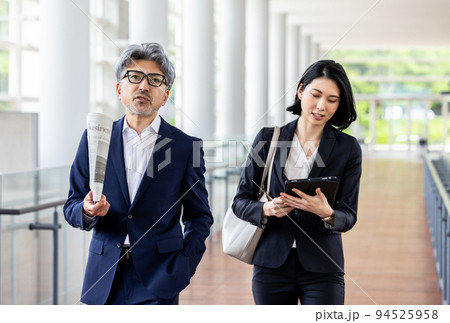 ビジネス 男女 ビジネス 男女 94525958