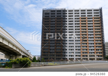 マンション 大規模修繕 足場 外壁工事 集合住宅 マンション 大規模修繕 足場 外壁工事 集合住宅 94526360