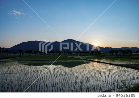 新潟の夕景 94526389