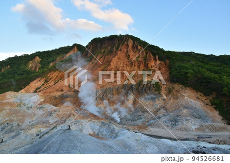晴天の登別地獄谷 北海道 晴天の登別地獄谷 北海道 94526681