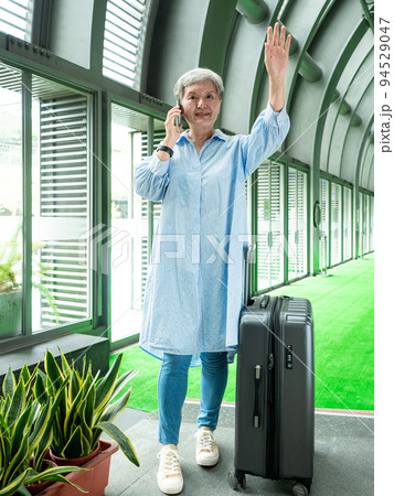 白髪 白髭 白い毛 94529047