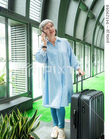 白髪 白髭 白い毛 94529068