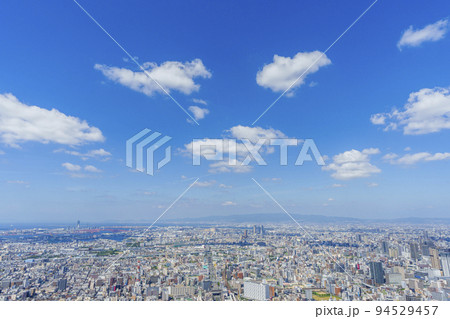 あべのハルカス展望台から見た大阪の都市風景 94529457