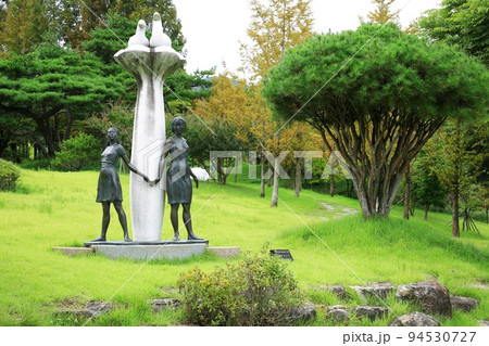 スポット 自然 緑 94530727