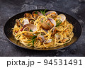 Seafood pasta with clams Spaghetti alle Vongole 94531491