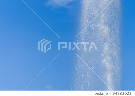 青空と噴水 青空と噴水 94533023