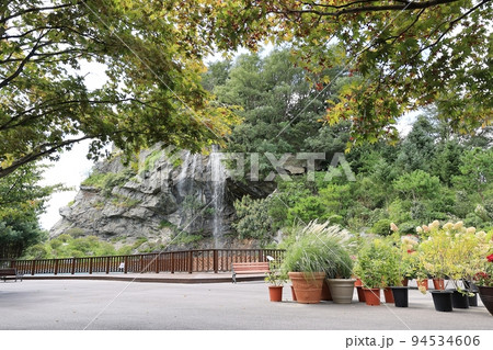 屋外 噴水 景色 94534606