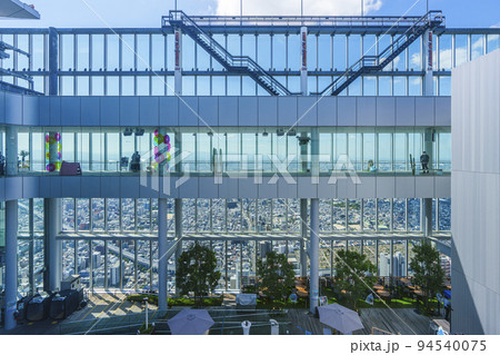 大阪　あべのハルカス展望台　天井回廊 94540075