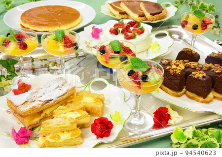 甘くて美味しいデザートビュッフェ 甘くて美味しいデザートビュッフェ 94540623