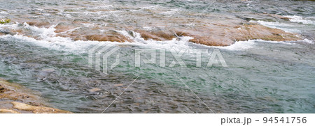 川 清流 流れ 川底 岩 川 清流 流れ 川底 岩 94541756