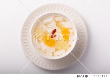 杏仁豆腐 (みかん・パイン入り) 杏仁豆腐 (みかん・パイン入り) 94543143