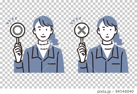 人物 丸とバツの札を持つ作業服の女性セット 人物 丸とバツの札を持つ作業服の女性セット 94548040