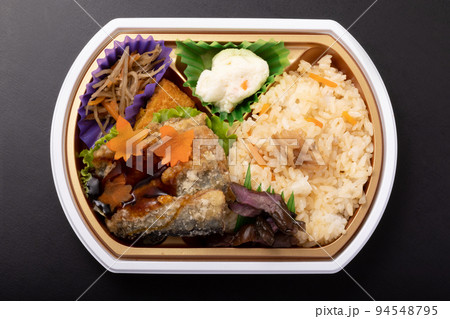 三陸産さんま竜田と舞茸しめじご飯弁当 94548795