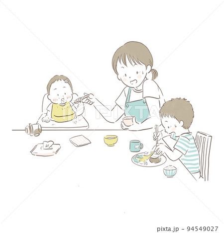 2人の子どもとお母さんの食事風景 94549027