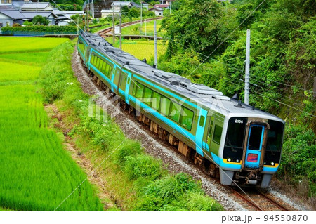 増結して3両編成で運転される特急あしずり 増結して3両編成で運転される特急あしずり 94550870