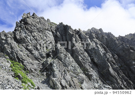 「岩の殿堂」剱岳　別山尾根より 94550962