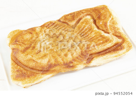 美味しいクロワッサンたい焼き 94552054
