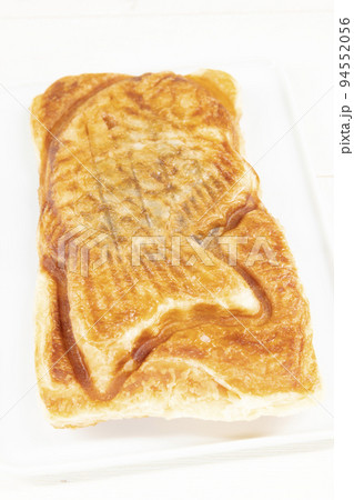 美味しいクロワッサン鯛焼き 94552056