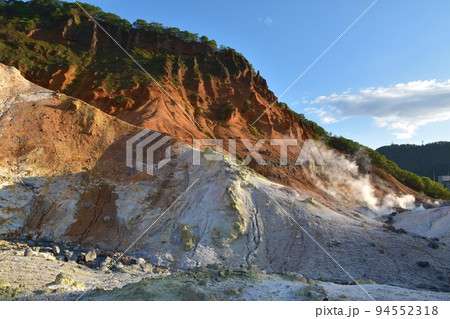 晴天の登別地獄谷 北海道 晴天の登別地獄谷 北海道 94552318