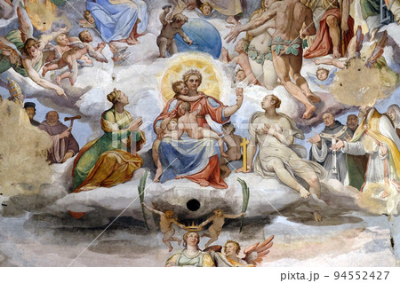 Virgin Mary with Baby Jesus, fresco by Giorgio Vasari in the Cattedrale di Santa Maria del Fiore (Cathedral of Saint Mary of the Flower), Florence, Italy 94552427