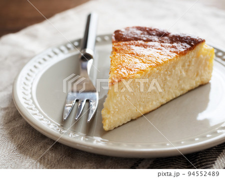 自家製バスクチーズケーキ 94552489