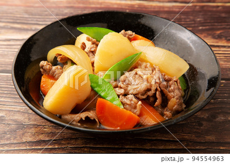 牛肉の肉じゃが 94554963