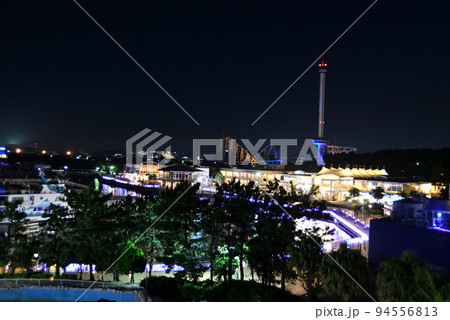 夜の横浜八景島シーパラダイス 夜景 夜の横浜八景島シーパラダイス 夜景 94556813