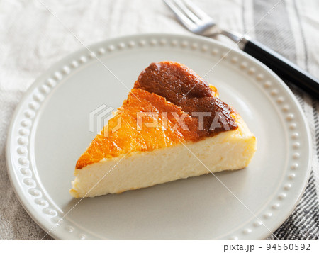 自家製バスクチーズケーキ 94560592