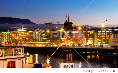 Geneva cityscape with St Pierre Cathedral at night Geneva cityscape with St Pierre Cathedral at night 94562316