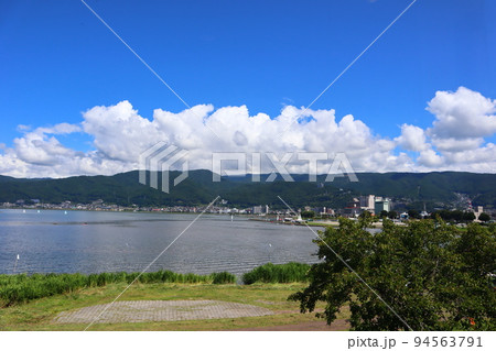 夏の諏訪湖 94563791