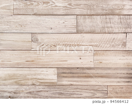 白木色の木目の粗い製材の古びた板壁の横長の背景画像 94566412