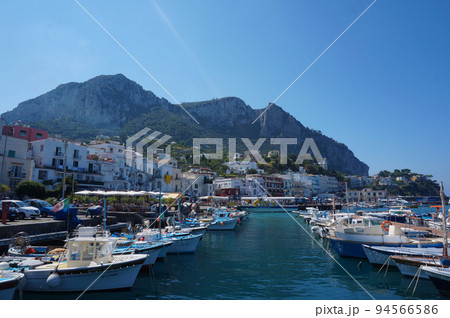 イタリア・カプリ島の風景 94566586