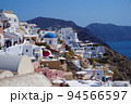 ギリシャ・サントリーニ島の景色 94566597